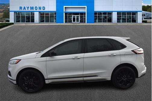 2022 Ford Edge SE