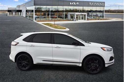 2022 Ford Edge SE