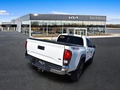 Super White 2018 Toyota Tacoma TRD Off Road