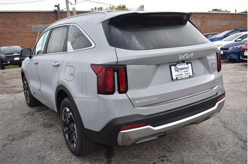 2025 Kia Sorento S
