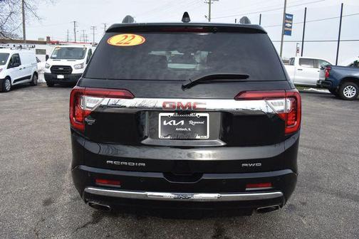 2022 GMC Acadia Denali