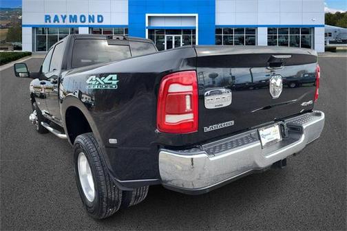 2024 RAM 3500 Laramie Crew Cab 4x4 8' Box