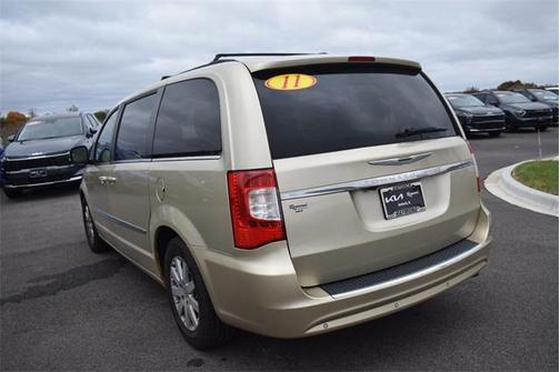 2011 Chrysler Town & Country Touring-L