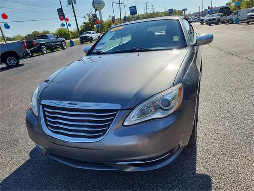 2013 Chrysler 200 Touring