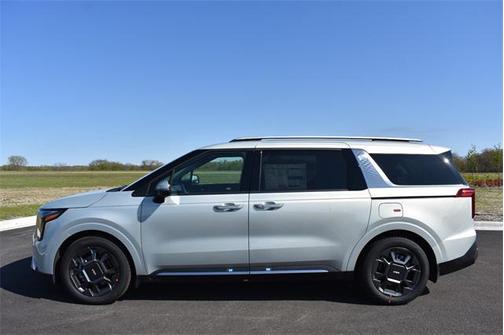 2025 Kia Carnival SX