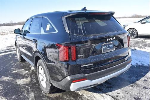 2025 Kia Sorento LX