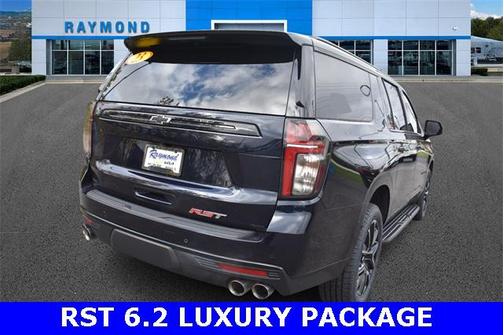 2023 Chevrolet Suburban RST