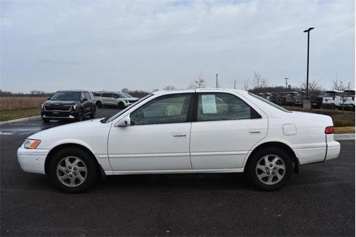 1999 Toyota Camry LE V6