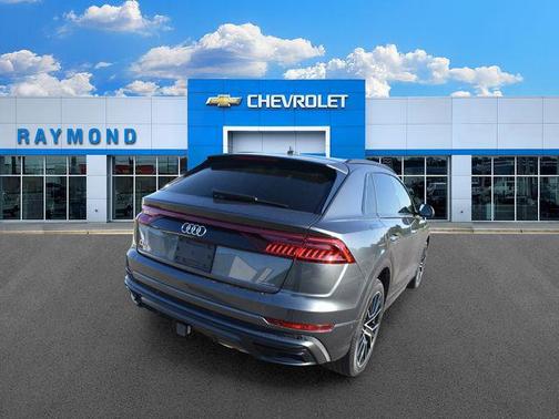 Daytona Gray Pearl 2021 Audi Q8 55 Premium Plus