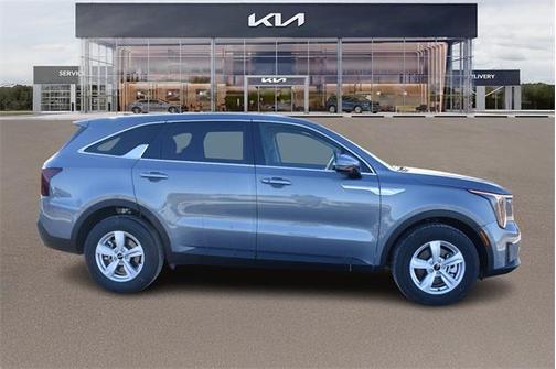 2025 Kia Sorento LX
