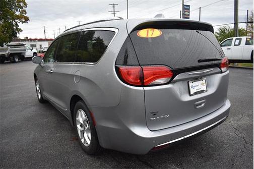 2018 Chrysler Pacifica Touring-L Plus