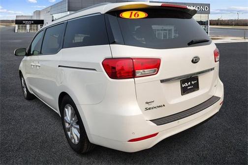 2016 Kia Sedona EX
