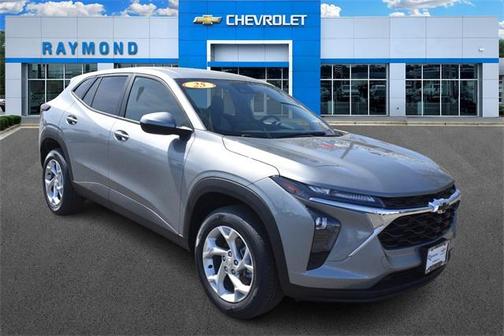 2025 Chevrolet Trax LS