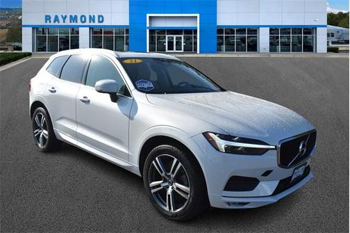 2021 Volvo XC60 T6 Momentum