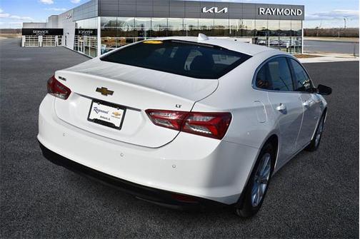 2022 Chevrolet Malibu FWD LT