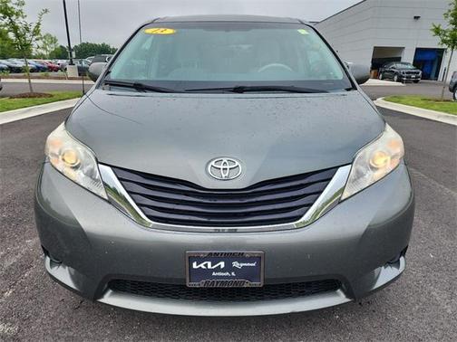 2013 Toyota Sienna LE