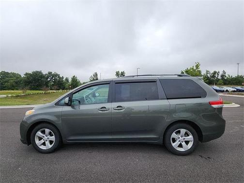 2013 Toyota Sienna LE
