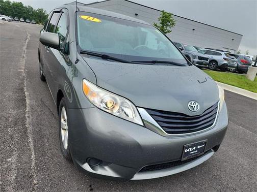 2013 Toyota Sienna LE