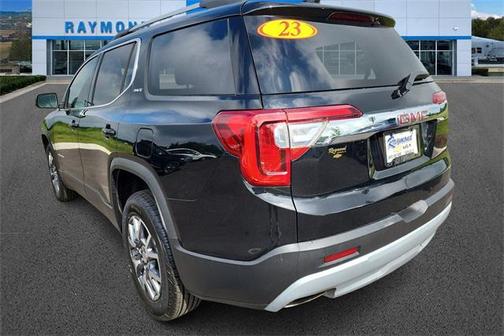 2023 GMC Acadia AWD SLT