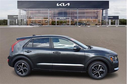 2025 Kia Niro LX