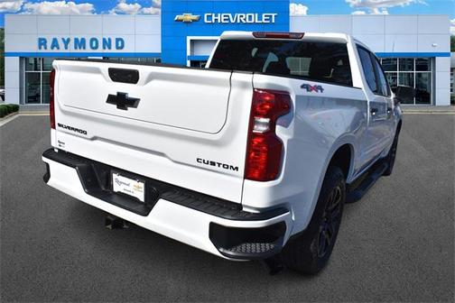 2025 Chevrolet Silverado 1500 Custom