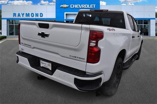 2025 Chevrolet Silverado 1500 Custom