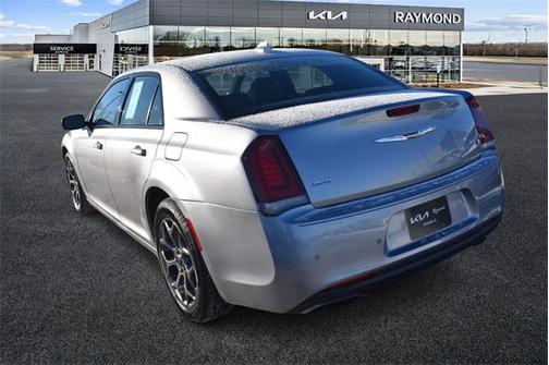 2018 Chrysler 300 S
