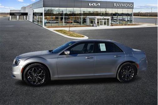 2018 Chrysler 300 S