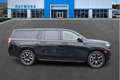 2022 Chevrolet Suburban RST