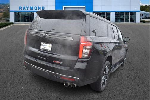 2022 Chevrolet Suburban RST