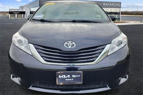 2016 Toyota Sienna LE