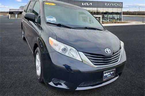 2016 Toyota Sienna LE