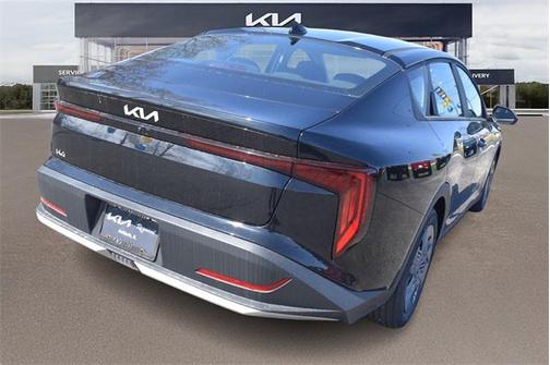 2025 Kia K4 LX