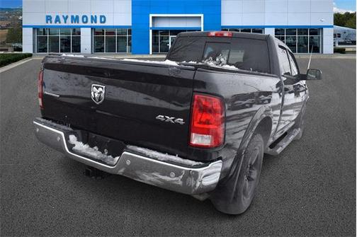 2016 RAM 1500 SLT