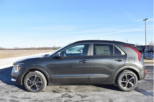 2025 Kia Niro EX