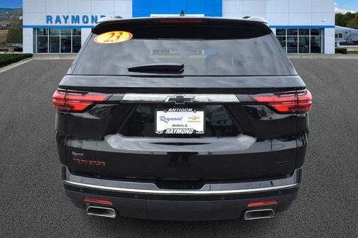 Mosaic Black Metallic 2023 Chevrolet Traverse Premier