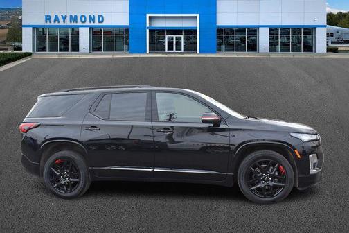 Mosaic Black Metallic 2023 Chevrolet Traverse Premier