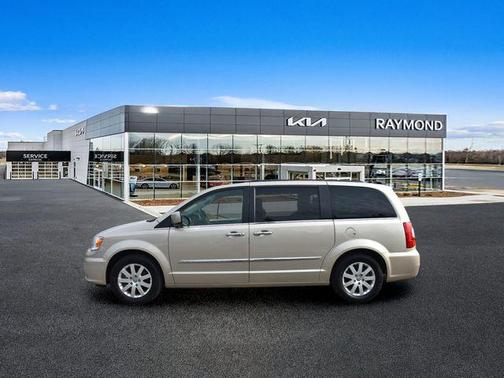 Sandstone 2014 Chrysler Town & Country Touring