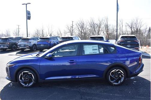 2025 Kia K4 EX