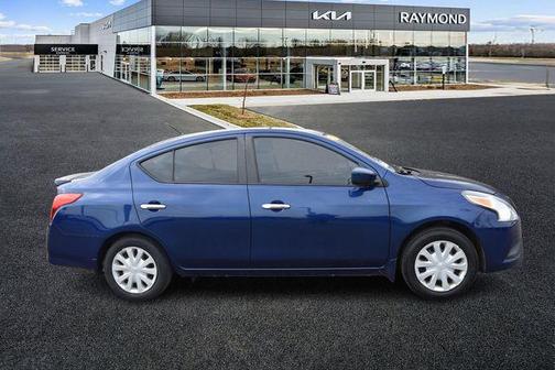 Deep Blue Pearl 2019 Nissan Versa 1.6 SV