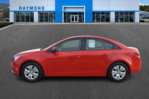 Red 2014 Chevrolet Cruze LS