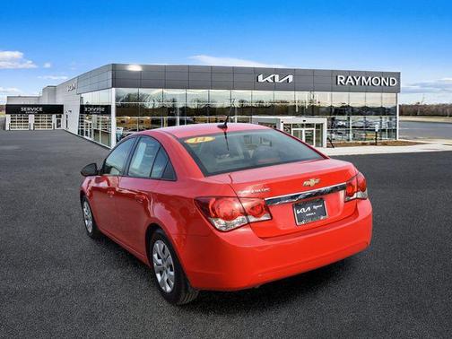 Red 2014 Chevrolet Cruze LS