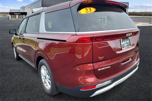 2023 Kia Carnival LX