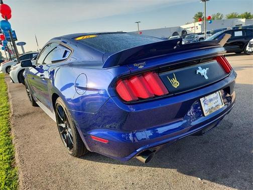 2016 Ford Mustang V6