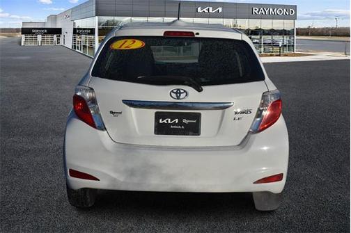 2012 Toyota Yaris LE