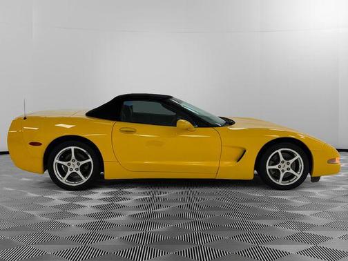 2003 Chevrolet Corvette Base
