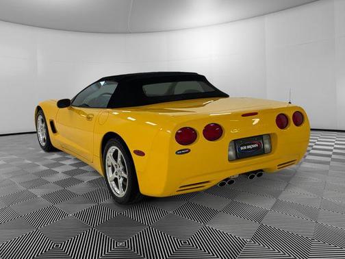2003 Chevrolet Corvette Base