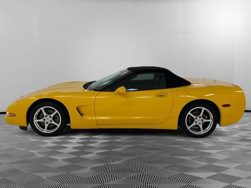 2003 Chevrolet Corvette Base