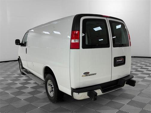 2024 Chevrolet Express 2500 RWD 2500 Regular Wheelbase WT