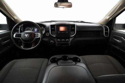 2020 RAM 2500 Big Horn Crew Cab 4X4 8' Box